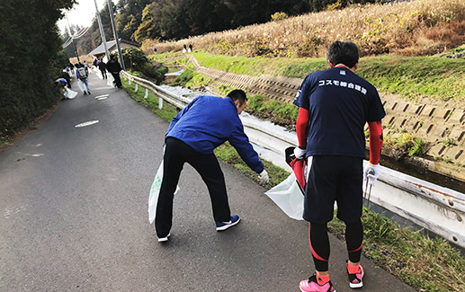 石川川清掃の様子